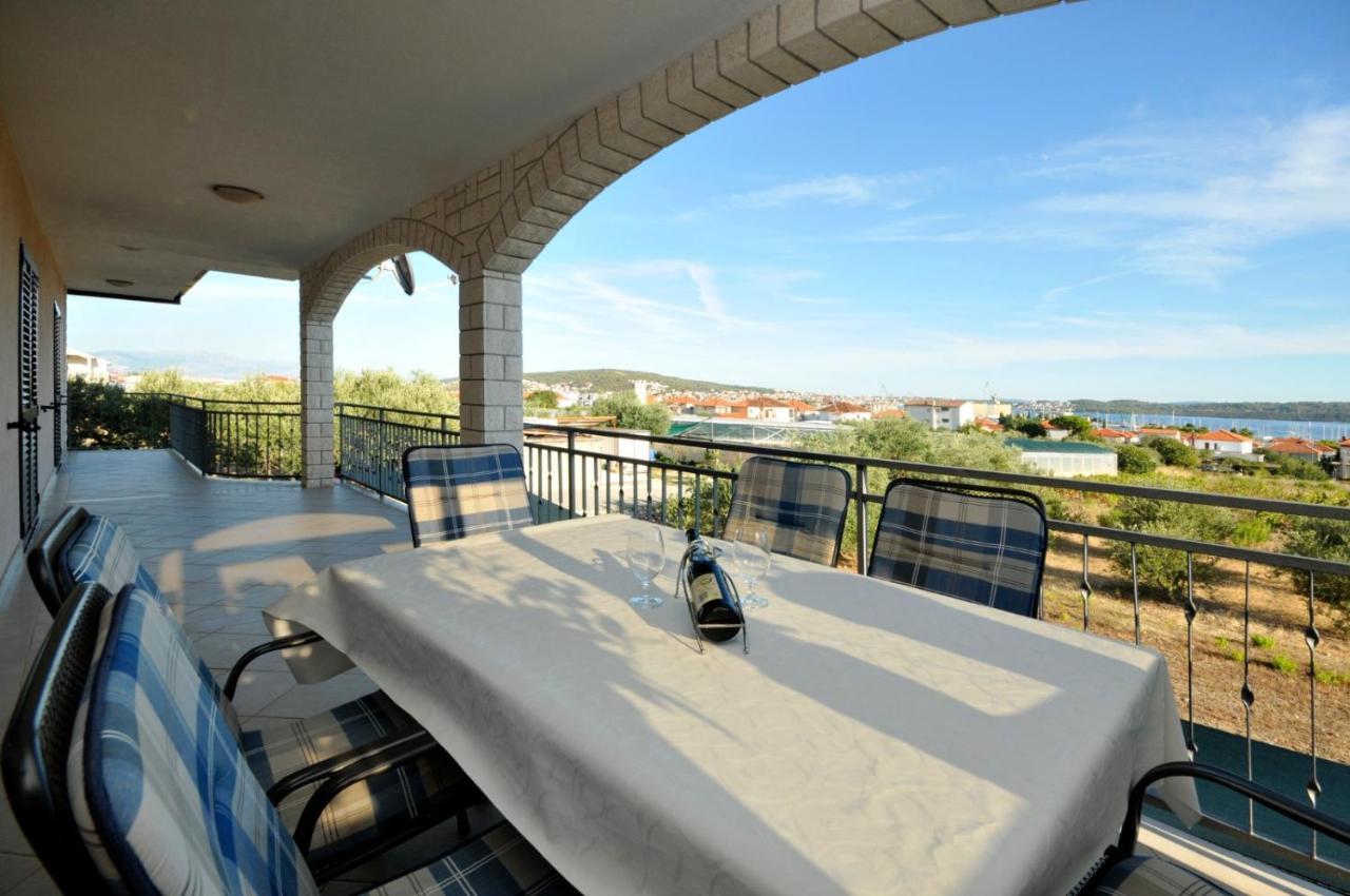 Roso Apartment With Sea View Trogir Exterior foto