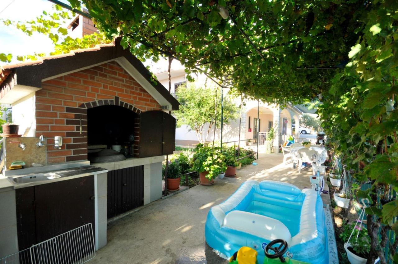 Roso Apartment With Sea View Trogir Exterior foto
