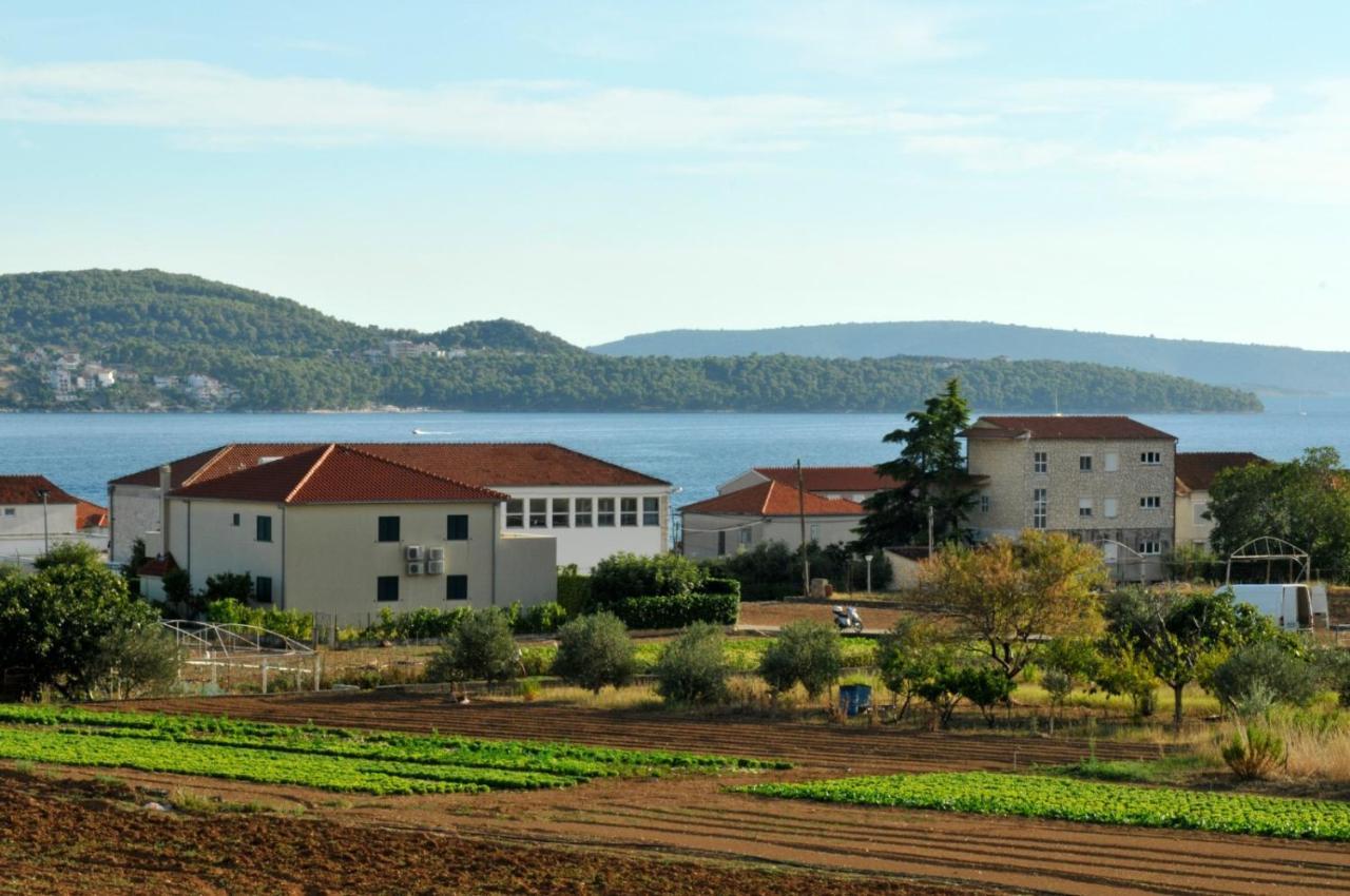Roso Apartment With Sea View Trogir Exterior foto