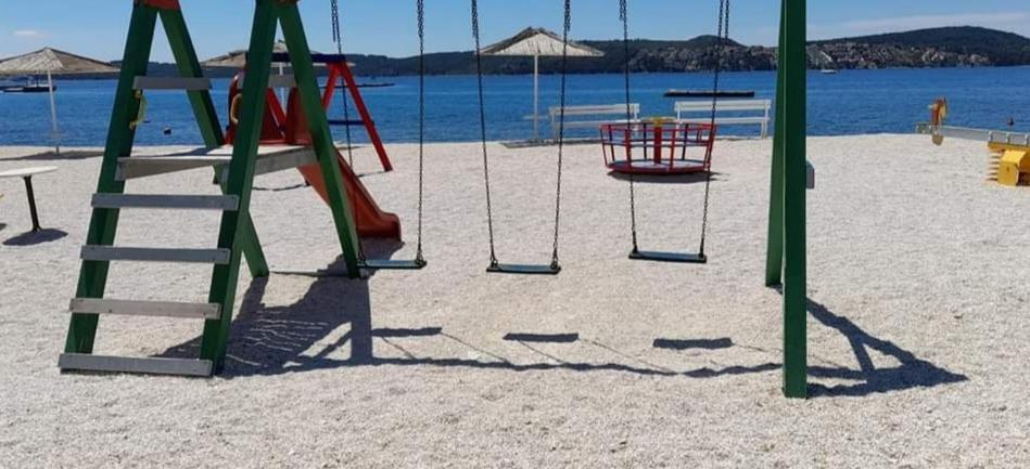 Roso Apartment With Sea View Trogir Exterior foto