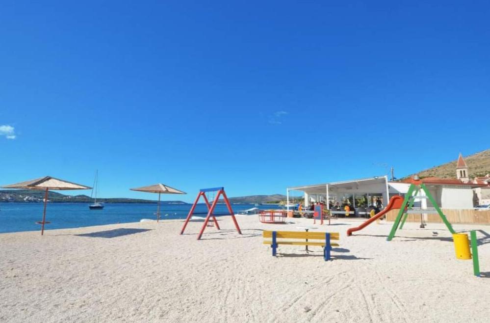 Roso Apartment With Sea View Trogir Exterior foto